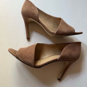Gibson Latimer Tan Suede Open Toe Heels Women’s Sz 8 M , 4” Heel | EXCELLENT